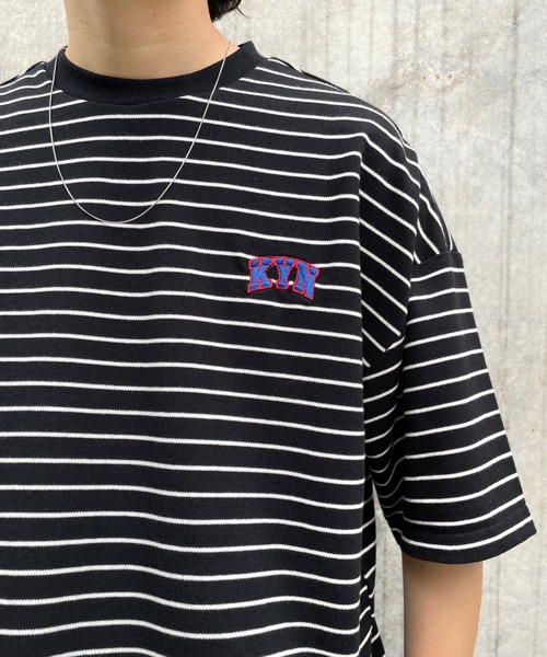 WHO'S WHO gallery（フーズフーギャラリー）の「【KOOKY'N/クーキー】KY刺繍ボーダーTEE（Tシャツ/カットソー・メンズ・ホワイト/ブラック/グリーン・FREE）」の9枚目の写真