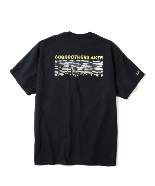 68&brothers(シックスティエイトアンドブラザーズ)の「xAKTR CITY CAMO TEE(Tシャツ/カットソー・メンズ・ホワイト/ブラック・LARGE/X-LARGE/MEDIUM/XX-LARGE)」の4枚目の写真