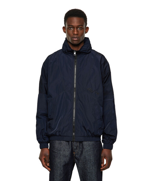 DIESEL（ディーゼル）の「メンズ ジャケット ナイロンジャケット リサイクルポリエステル（ナイロンジャケット・メンズ・グレー/ネイビー/レッド・SMALL/XX-LARGE/X-LARGE/X-SMALL/MEDIUM/LARGE）」の4枚目の写真