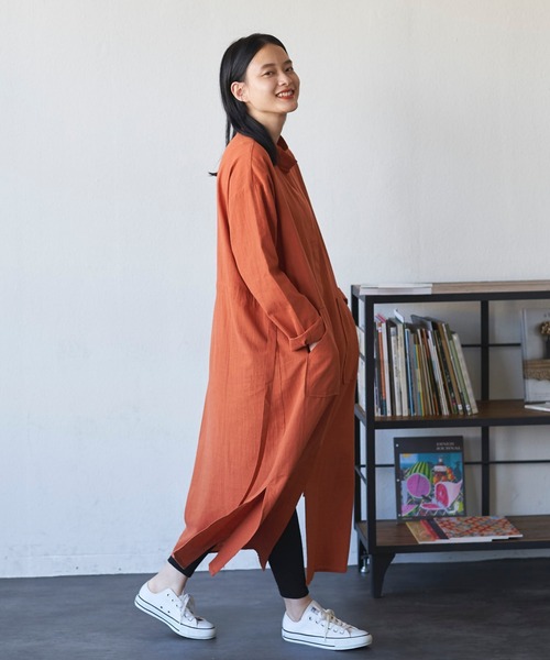 Libra Cue(リブラ キュー)の「ビックポケットシャツワンピース(ワンピース・レディース・チャコールグレー/グレイッシュベージュ/コーラル・FREE)」の12枚目の写真