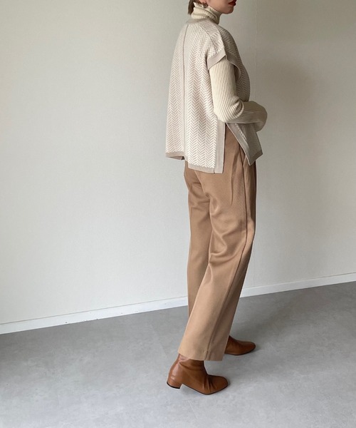 y/m by misato（イムバイミサト）の「幾何学柄ジャガードベスト（ニット/セーター・レディース・ブラック/ベージュ・FREE）」の6枚目の写真