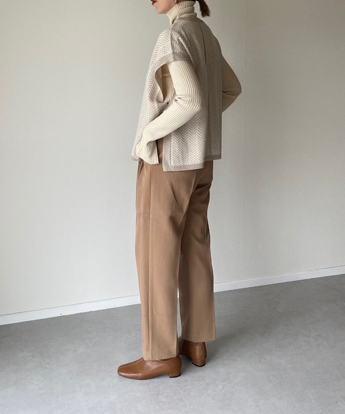 y/m by misato（イムバイミサト）の「幾何学柄ジャガードベスト（ニット/セーター・レディース・ブラック/ベージュ・FREE）」の12枚目の写真