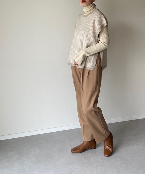 y/m by misato（イムバイミサト）の「幾何学柄ジャガードベスト（ニット/セーター・レディース・ブラック/ベージュ・FREE）」の17枚目の写真