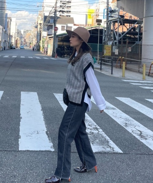 y/m by misato（イムバイミサト）の「幾何学柄ジャガードベスト（ニット/セーター・レディース・ブラック/ベージュ・FREE）」の22枚目の写真