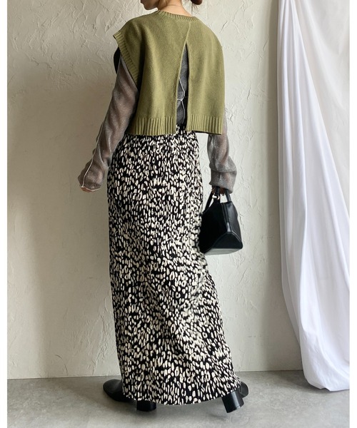 She's Closet（シーズクローゼット）の「前後2wayバッククロスショート丈ニットベスト（ベスト・レディース・ブラック/ベージュ/グリーン/スモークピンク/ライトベージュ/ダークパープル/ブルー/ブラウン/アイボリー/ライム/ブルーパープル/グレイッシュベージュ/オリーブ・FREE）」の18枚目の写真