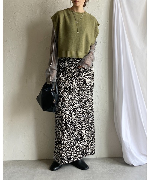 She's Closet（シーズクローゼット）の「前後2wayバッククロスショート丈ニットベスト（ベスト・レディース・ブラック/ベージュ/グリーン/スモークピンク/ライトベージュ/ダークパープル/ブルー/ブラウン/アイボリー/ライム/ブルーパープル/グレイッシュベージュ/オリーブ・FREE）」の19枚目の写真