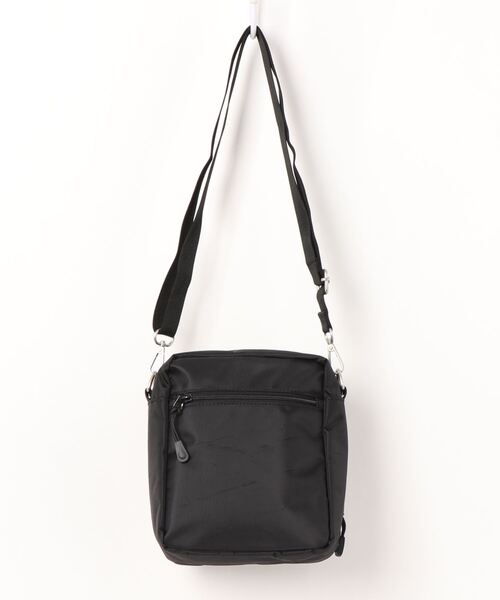 nop de nod(ノップドゥノッド)の「Carre ショルダーバッグ S(ショルダーバッグ・レディース・ブラック/ネイビー/グレー・8)」の16枚目の写真