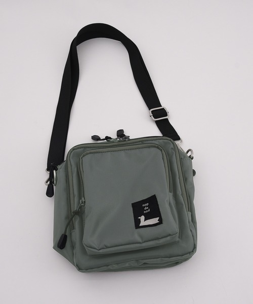 nop de nod(ノップドゥノッド)の「Carre ショルダーバッグ S(ショルダーバッグ・レディース・ブラック/ネイビー/グレー・8)」の6枚目の写真