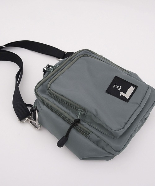 nop de nod(ノップドゥノッド)の「Carre ショルダーバッグ S(ショルダーバッグ・レディース・ブラック/ネイビー/グレー・8)」の9枚目の写真