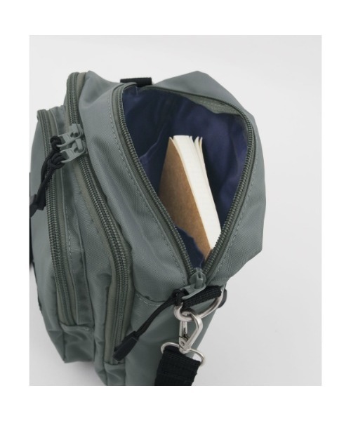 nop de nod(ノップドゥノッド)の「Carre ショルダーバッグ S(ショルダーバッグ・レディース・ブラック/ネイビー/グレー・8)」の11枚目の写真