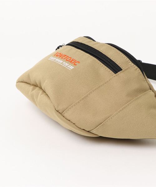 LOVETOXIC(ラブトキシック)の「刺しゅうウエストBAG(ボディバッグ/ウエストポーチ・キッズ・ライトカーキ/ブラック/マルチ・FREE)」の5枚目の写真