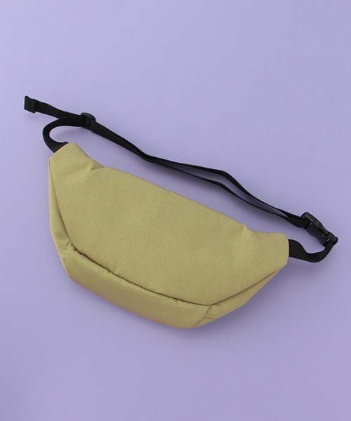 LOVETOXIC(ラブトキシック)の「刺しゅうウエストBAG(ボディバッグ/ウエストポーチ・キッズ・ライトカーキ/ブラック/マルチ・FREE)」の7枚目の写真