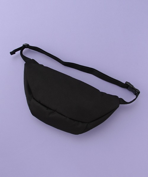 LOVETOXIC(ラブトキシック)の「刺しゅうウエストBAG(ボディバッグ/ウエストポーチ・キッズ・ライトカーキ/ブラック/マルチ・FREE)」の8枚目の写真