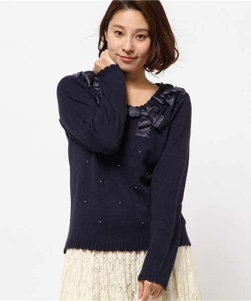 【極美品】22年　フォクシー　アディアム　フード付きプルオーバー　リボン　ニット 中条あやみさんが着こなす、フォクシーの上品モードな秋冬ワードローブ