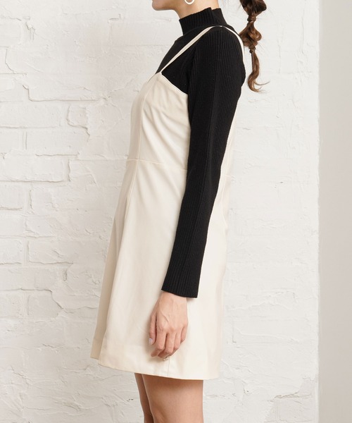 Newlyme（ニューリーミー）の「レザージャンスカワンピ（ワンピース・レディース・ホワイト/ブラック・M-L/L-XL）」の4枚目の写真