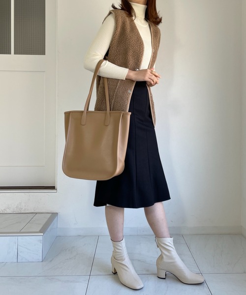 CLEA(クレア)の「【A4収納可能】ビッグポーチ付フェイクレザートート(トートバッグ・レディース・ブラック/ベージュ/ブラウン/ベージュ系その他・FREE)」の12枚目の写真