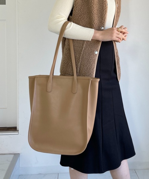 CLEA(クレア)の「【A4収納可能】ビッグポーチ付フェイクレザートート(トートバッグ・レディース・ブラック/ベージュ/ブラウン/ベージュ系その他・FREE)」の13枚目の写真