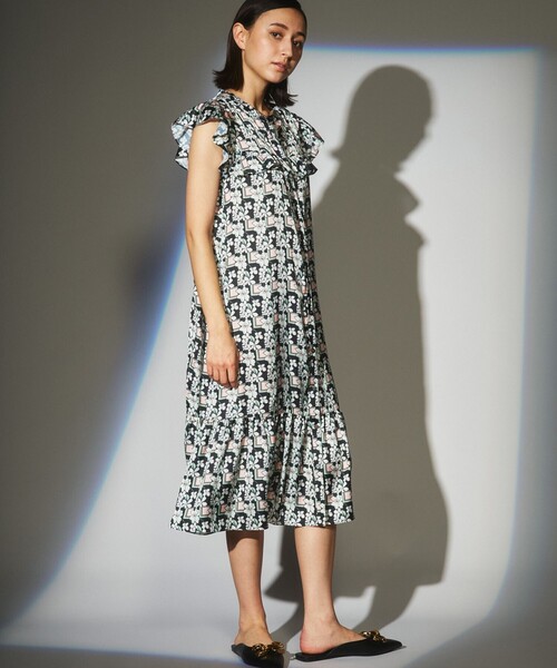 ラッフルスリーブプリントワンピース