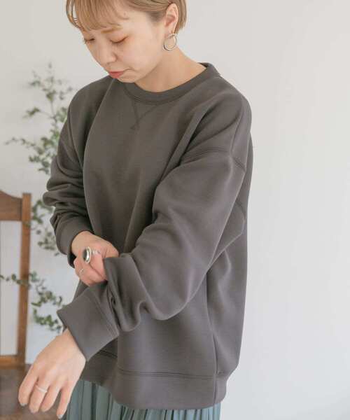 ITEMS URBANRESEARCH（アイテムズ アーバンリサーチ）の「ダンボールクルーネックプルオーバー（Tシャツ/カットソー・レディース・チャコールグレー/カーキ/アイボリー・FREE）」の17枚目の写真