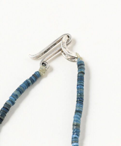 BEAMS LIGHTS（ビームスライツ）の「Folk/N / インディゴ シェル ネックレス S（ネックレス・メンズ・インディゴブルー・FREE）」の3枚目の写真