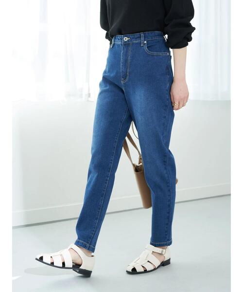 earth music&ecology（アースミュージックアンドエコロジー）の「デニムテーパードパンツ＊（その他パンツ・レディース・ブラック/インディゴブルー・S/M/L）」の12枚目の写真