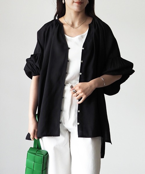 Riberry（リベリー）の「シアーキーネックギャザーブラウス（シャツ/ブラウス・レディース・ブラック/モカ/ライトベージュ・MEDIUM）」の8枚目の写真