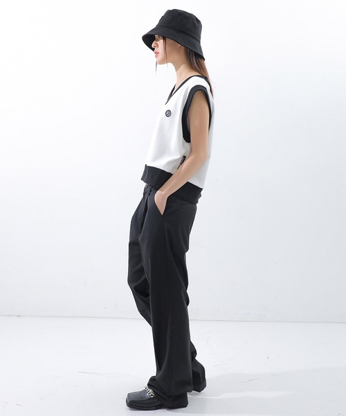 BASIC COTTON(ベーシックコットン)の「A'GEM/9 × .kom『BASIC COTTON/ベーシックコットン』ミックスデザインVネックスウェットベスト(ベスト・レディース・ホワイト/ブラック/ブラック×ホワイト・FREE)」の7枚目の写真