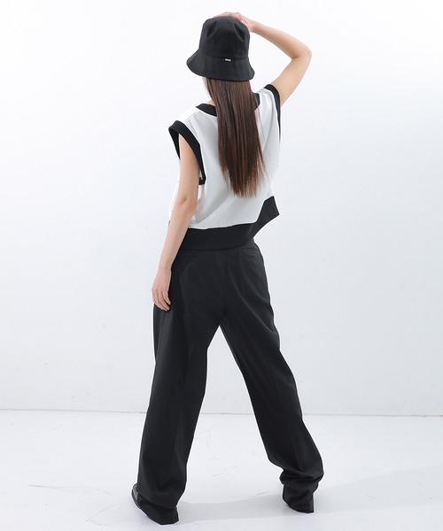 BASIC COTTON(ベーシックコットン)の「A'GEM/9 × .kom『BASIC COTTON/ベーシックコットン』ミックスデザインVネックスウェットベスト(ベスト・レディース・ホワイト/ブラック/ブラック×ホワイト・FREE)」の8枚目の写真