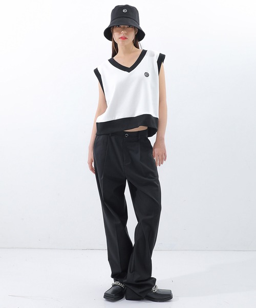 BASIC COTTON(ベーシックコットン)の「A'GEM/9 × .kom『BASIC COTTON/ベーシックコットン』ミックスデザインVネックスウェットベスト(ベスト・レディース・ホワイト/ブラック/ブラック×ホワイト・FREE)」の6枚目の写真