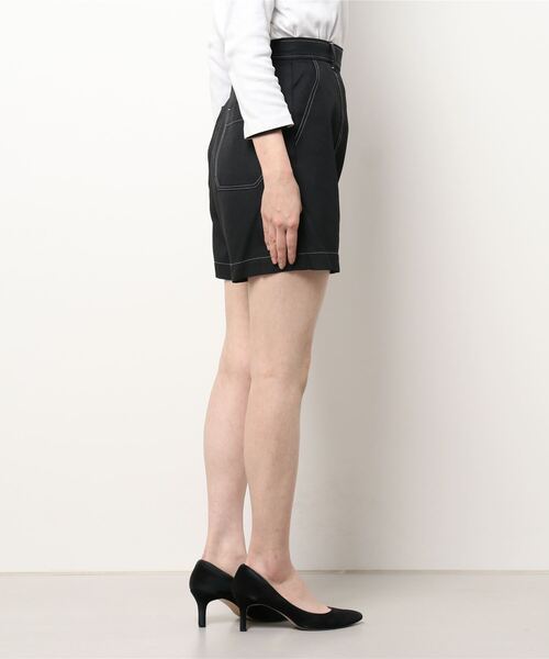 PAGEBOY(ページボーイ)の「CORE / ステッチミニトラウザー(その他パンツ・レディース・ブラック/オフホワイト・SMALL/MEDIUM)」の3枚目の写真