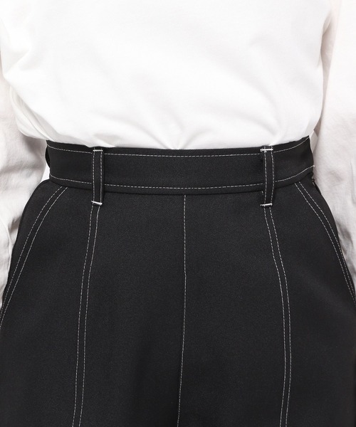 PAGEBOY(ページボーイ)の「CORE / ステッチミニトラウザー(その他パンツ・レディース・ブラック/オフホワイト・SMALL/MEDIUM)」の17枚目の写真