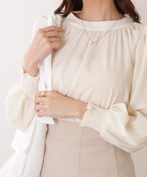 バルーンスリーブ 袖 ハイネック ボリューム」に該当する