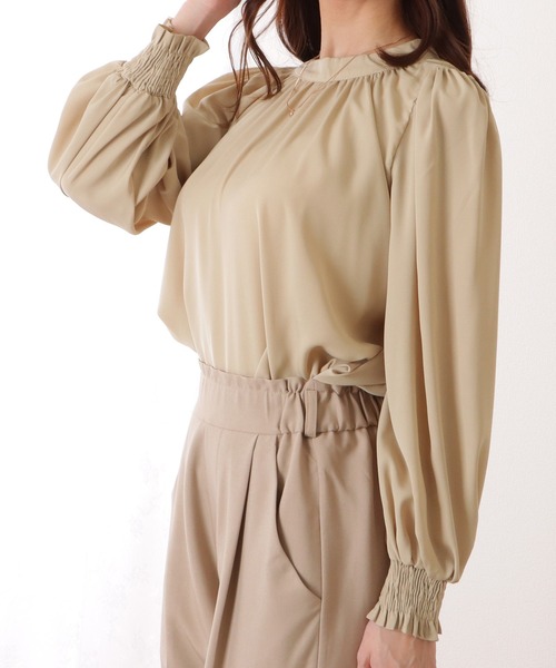 Lace Ladies(レースレディース)の「ハイネック バルーンスリーブ ブラウス(シャツ/ブラウス・レディース・ブラック/ネイビー/ライトブルー/ベージュ/オフホワイト/ホワイト・L/XL/M/S)」の15枚目の写真