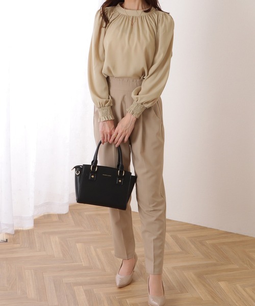 Lace Ladies(レースレディース)の「ハイネック バルーンスリーブ ブラウス(シャツ/ブラウス・レディース・ブラック/ネイビー/ライトブルー/ベージュ/オフホワイト/ホワイト・L/XL/M/S)」の16枚目の写真