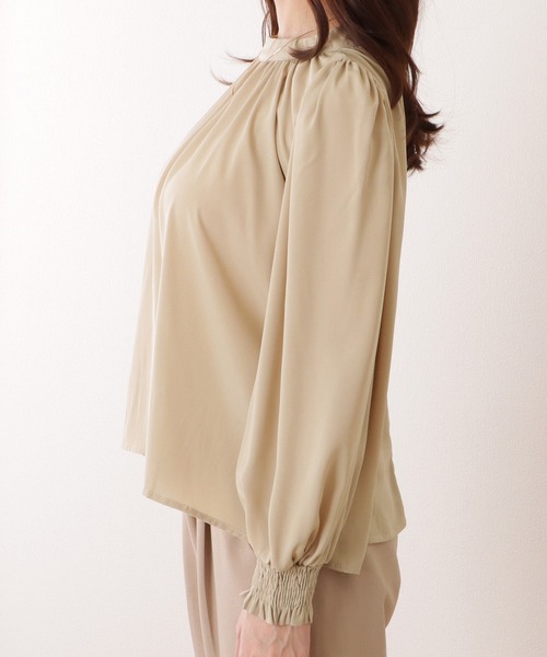 Lace Ladies(レースレディース)の「ハイネック バルーンスリーブ ブラウス(シャツ/ブラウス・レディース・ブラック/ネイビー/ライトブルー/ベージュ/オフホワイト/ホワイト・L/XL/M/S)」の17枚目の写真