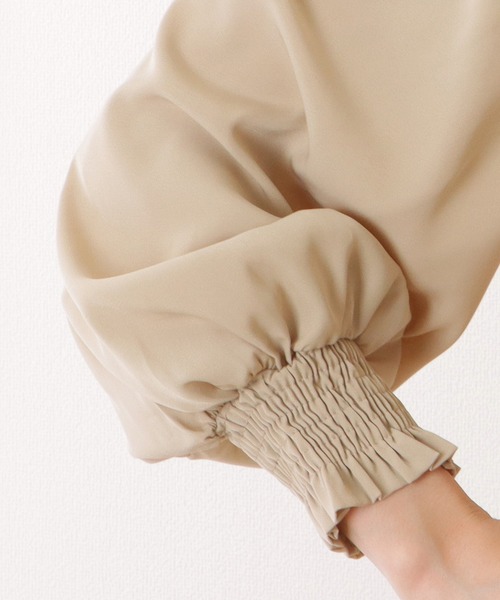 Lace Ladies(レースレディース)の「ハイネック バルーンスリーブ ブラウス(シャツ/ブラウス・レディース・ブラック/ネイビー/ライトブルー/ベージュ/オフホワイト/ホワイト・L/XL/M/S)」の11枚目の写真