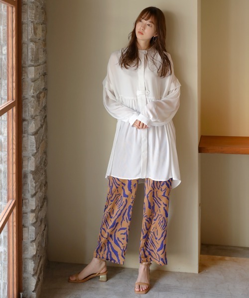 Bou Jeloud（ブージュルード）の「タックスリーブギャザーチュニック（シャツ/ブラウス・レディース・ネイビー/オフホワイト/グリーン・38）」の12枚目の写真