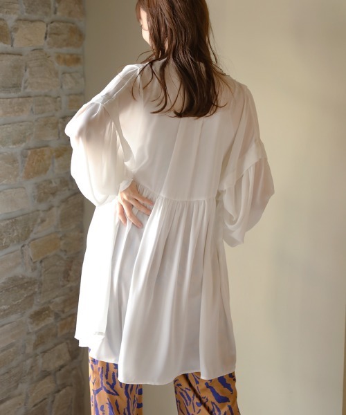 Bou Jeloud（ブージュルード）の「タックスリーブギャザーチュニック（シャツ/ブラウス・レディース・ネイビー/オフホワイト/グリーン・38）」の14枚目の写真