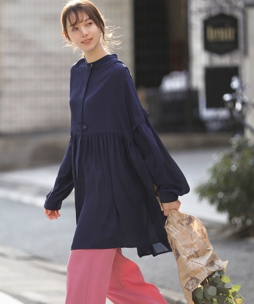 Bou Jeloud（ブージュルード）の「タックスリーブギャザーチュニック（シャツ/ブラウス・レディース・ネイビー/オフホワイト/グリーン・38）」の6枚目の写真