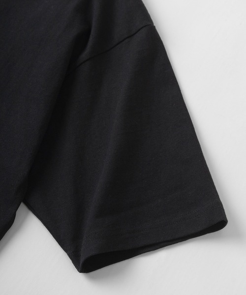 make a ray!（メイク ア レイ！）の「【THE SMURFS/スマーフ】ビッグシルエット キャラクター＆ペイントロゴ刺繍 Tシャツ/半袖Tシャツ（Tシャツ/カットソー・レディース・ホワイト/ブラック/ブルー/マルチ・M/L）」の5枚目の写真