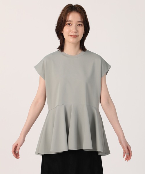 Luftrobe(ルフトローブ)の「《Luftrobe》接触冷感・裾フリルカットソー(Tシャツ/カットソー・レディース・ブラック/オフホワイト/グリーン・9号)」の4枚目の写真