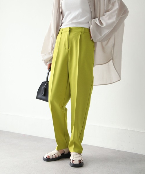 Chillfar(チルファー)の「カラーテーパードスラックスパンツ(スラックス・レディース・ブラック/ダークブラウン/ブラウン/レッド/ピンク/オレンジ/ブルー/グリーン/ライトブラウン/ミント/マスタード/グレイッシュベージュ/グレイッシュブルー/アイボリー系/グリーン系・MEDIUM/LARGE)」の9枚目の写真