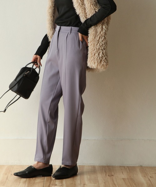 Chillfar(チルファー)の「カラーテーパードスラックスパンツ(スラックス・レディース・ブラック/ダークブラウン/ブラウン/レッド/ピンク/オレンジ/ブルー/グリーン/ライトブラウン/ミント/マスタード/グレイッシュベージュ/グレイッシュブルー/アイボリー系/グリーン系・MEDIUM/LARGE)」の10枚目の写真