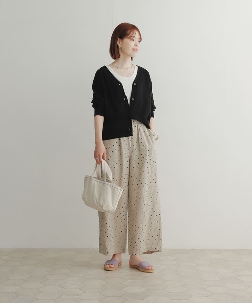 URBAN RESEARCH DOORS(アーバンリサーチドアーズ)の「ハイツイストコットンVネックカーディガン(カーディガン/ボレロ・レディース・ベージュ系その他/ブルー/ブラック・MEDIUM)」の8枚目の写真