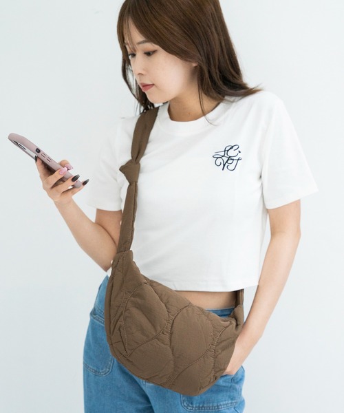 LAC-VERT(ラック・ヴェール)の「キルティングスモールショルダーバッグ(ショルダーバッグ・レディース・ブラック/ホワイト/イエロー/カーキ/モカ/ライトピンク/ライトブルー・FREE)」の16枚目の写真