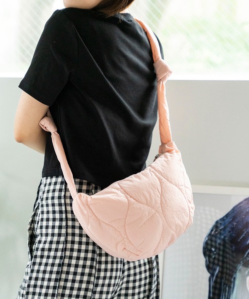 LAC-VERT（ラック・ヴェール）の「キルティングスモールショルダーバッグ（ショルダーバッグ・レディース・ブラック/ホワイト/イエロー/カーキ/モカ/ライトピンク/ライトブルー・FREE）」の22枚目の写真