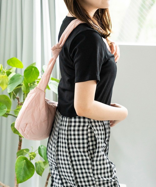 LAC-VERT(ラック・ヴェール)の「キルティングスモールショルダーバッグ(ショルダーバッグ・レディース・ブラック/ホワイト/イエロー/カーキ/モカ/ライトピンク/ライトブルー・FREE)」の22枚目の写真
