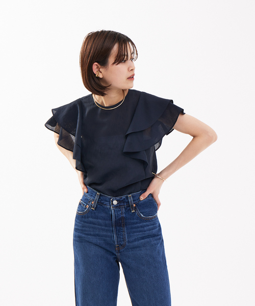 Rouge vif(ルージュヴィフ)の「ボイルフリルスリーブブラウス(シャツ/ブラウス・レディース・ホワイト/ネイビー・フリー)」の2枚目の写真