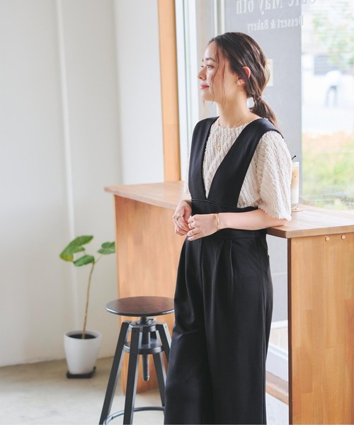 titivate(ティティベイト)の「ハイウエストVネックオールインワン/サロペット(つなぎ/オールインワン・レディース・ライトベージュ/ダークブラウン/ブラック/グレー・PS(XS-S)/M/L)」の19枚目の写真