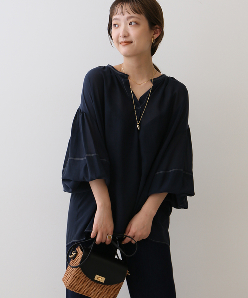 シアーステッチボリュームスリーブブラウス